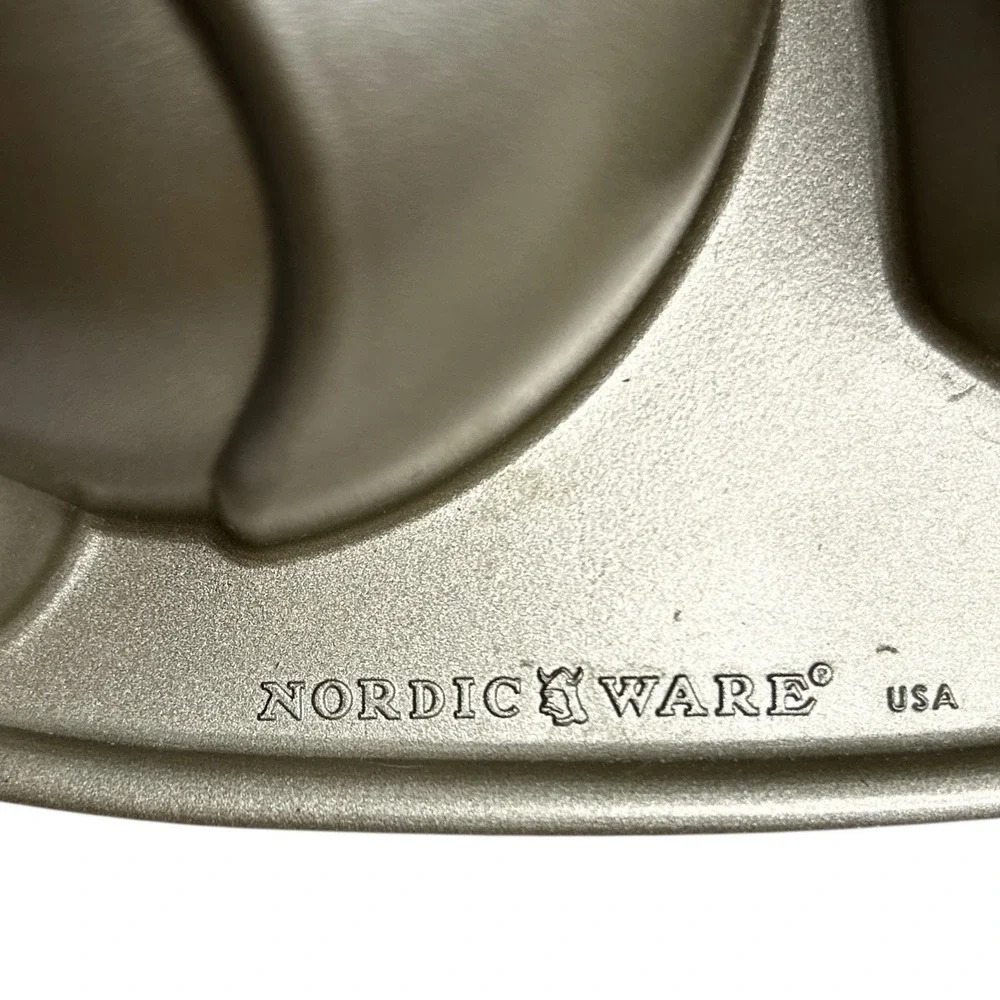 NORDIC WARE Caterpillar Cakelet Pan Cast Aluminum Mini Cakes Mold USA